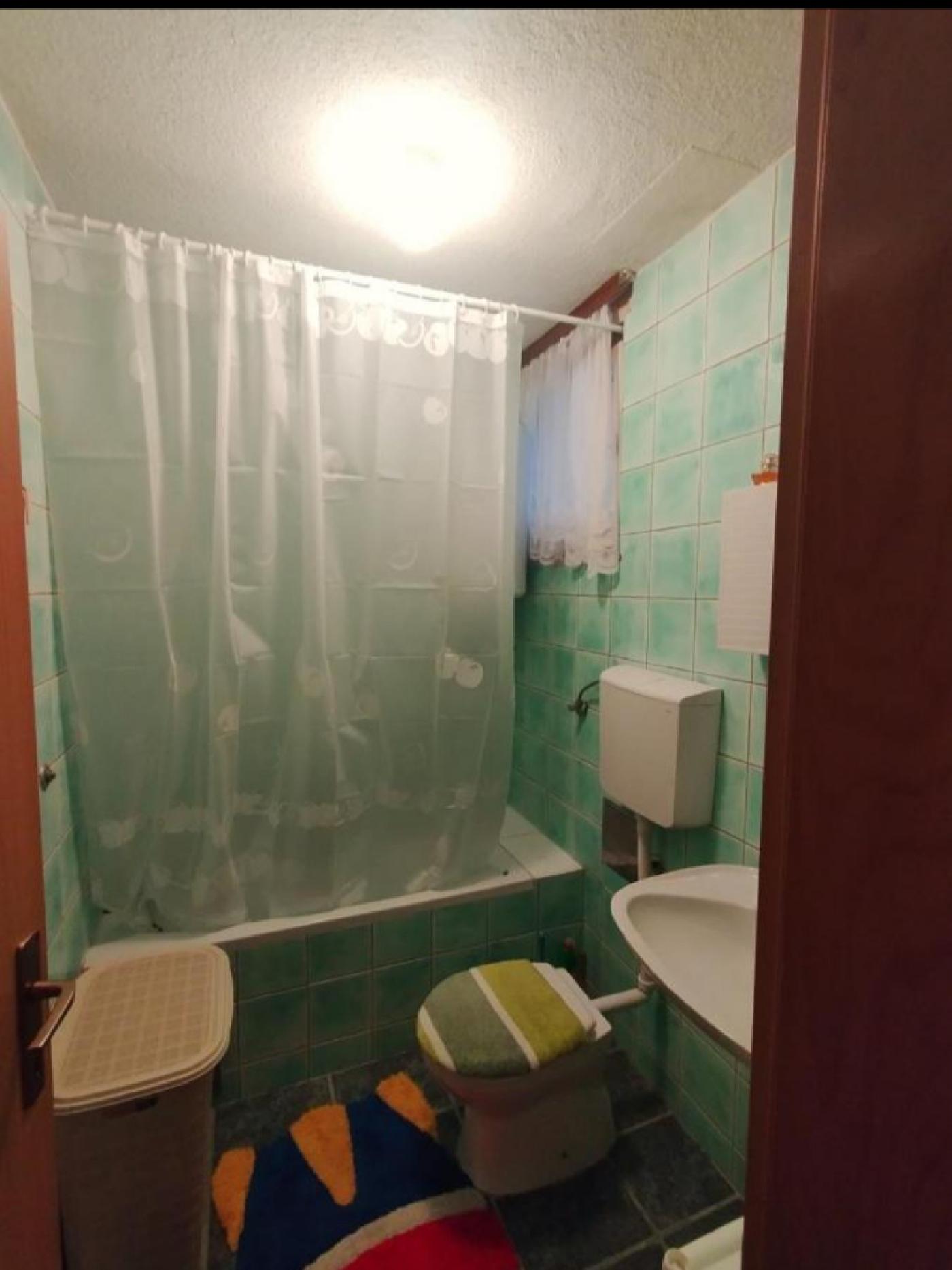 APARTMAN EMINA 